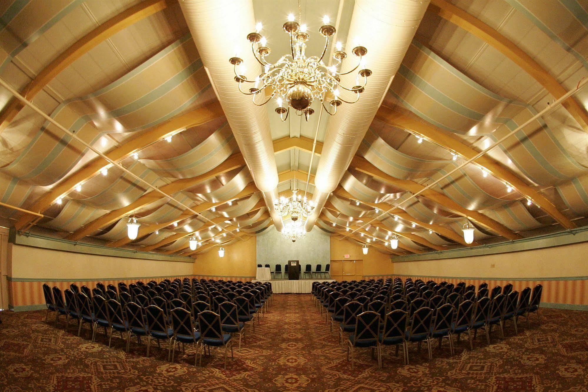 E Hotel Banquet & Conference Center Edison Kültér fotó