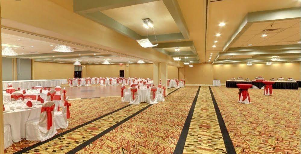 E Hotel Banquet & Conference Center Edison Kültér fotó